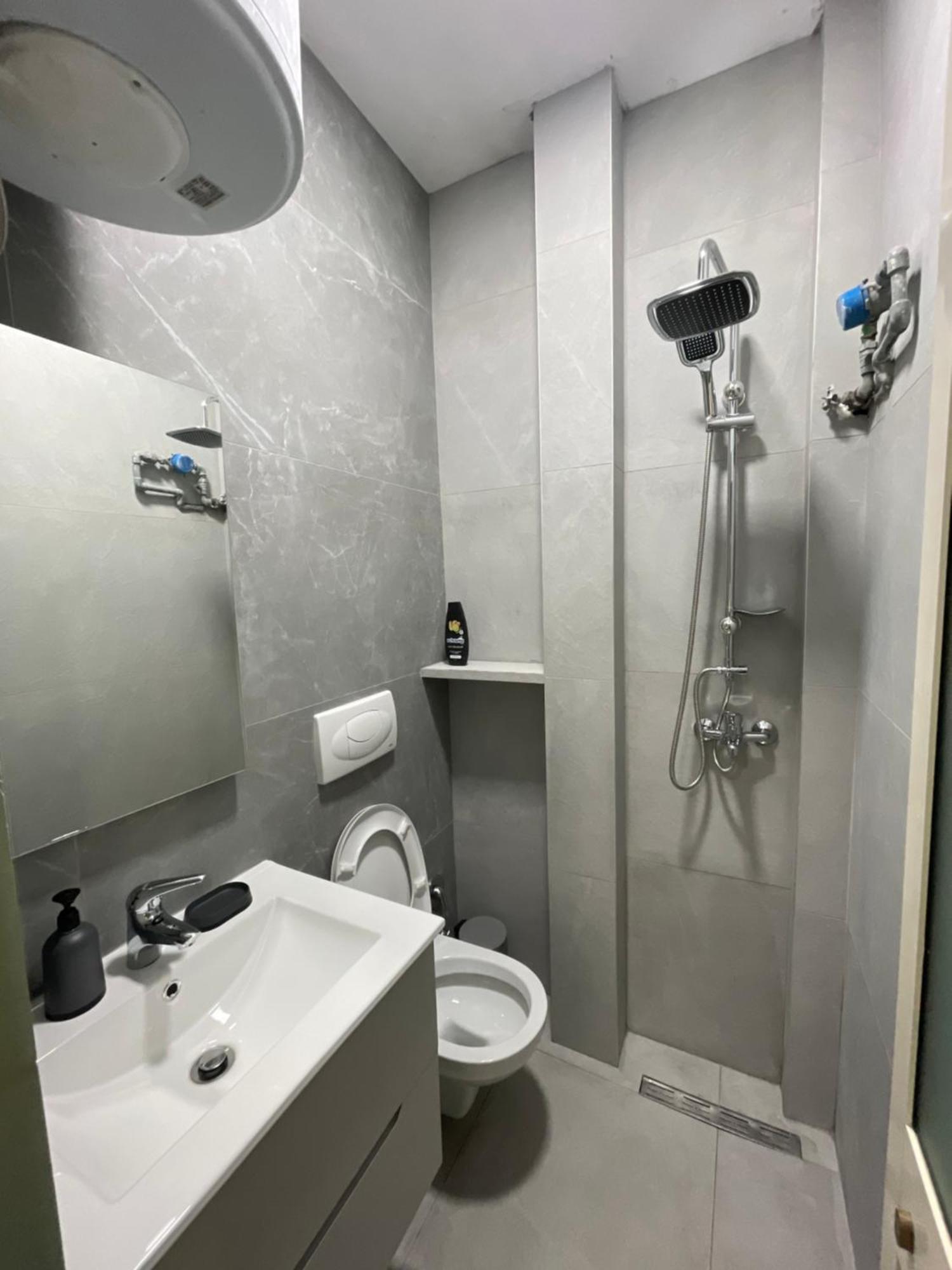 Green Apt Blloku Tiranë Luaran gambar